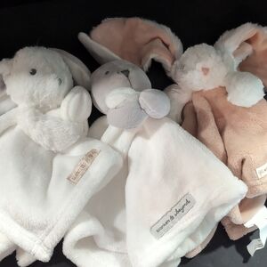 Lot Of 3 Blankets And Beyond Plush Baby Toys.